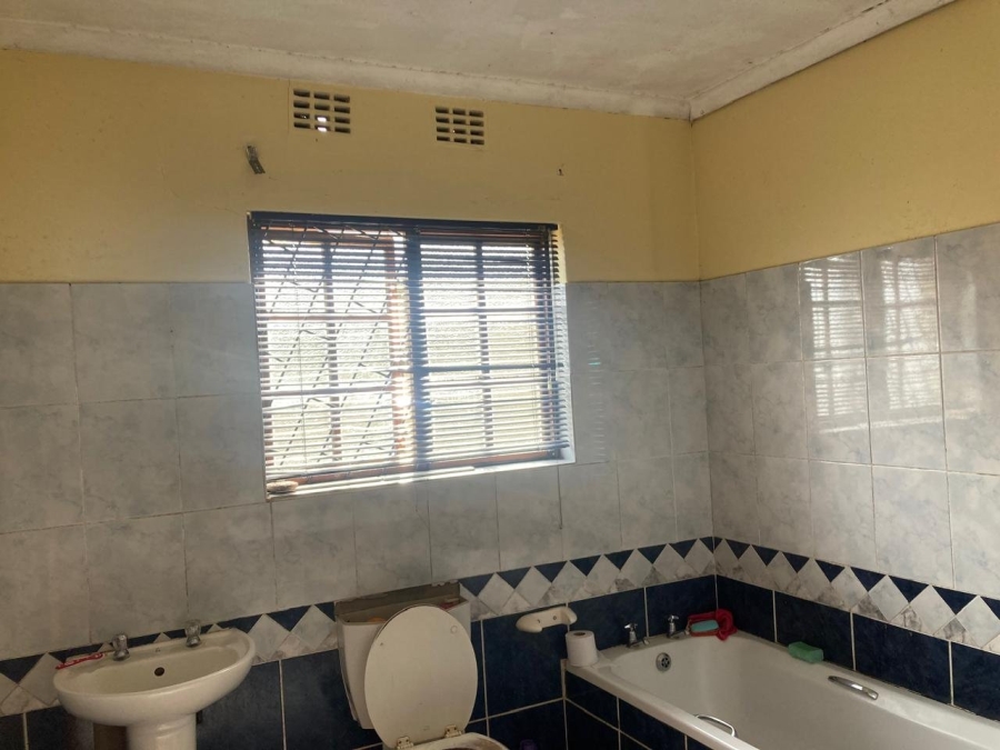 5 Bedroom Property for Sale in Breidbach Eastern Cape
